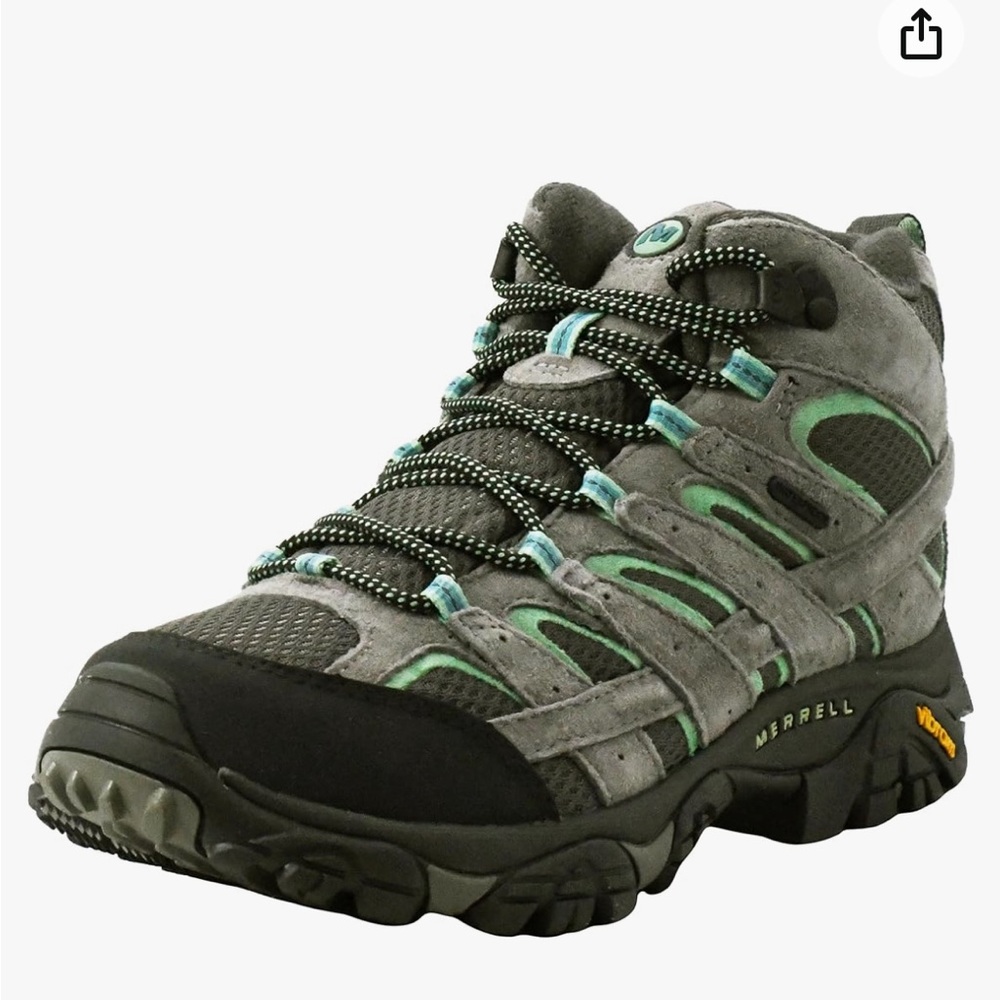 Merrell waterproof hiking boots Moab 2 in size 8